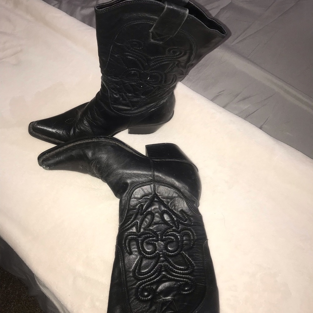 Black cowboy boots